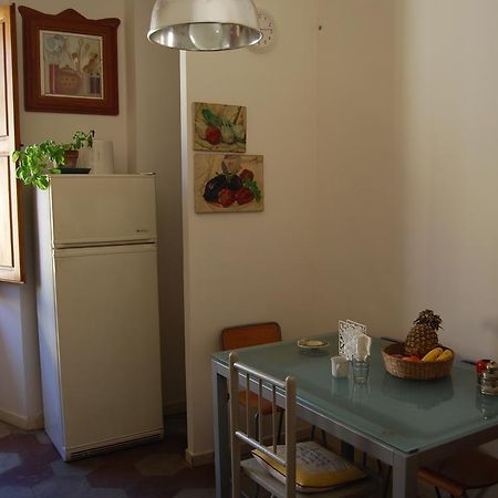 Su Al Celio - Colosseo Bed and Breakfast Rome Buitenkant foto